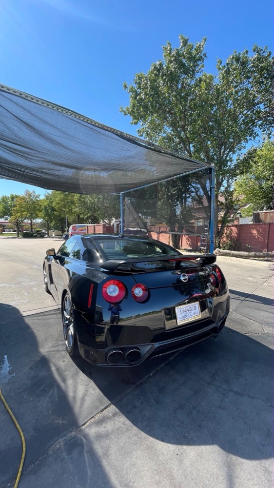 Magic Bubbles Hand Car Wash showcase — Nissan GT-R